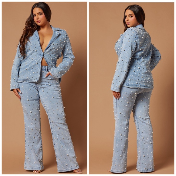 Denim pantsuit with pearls - Picture 1 of 6